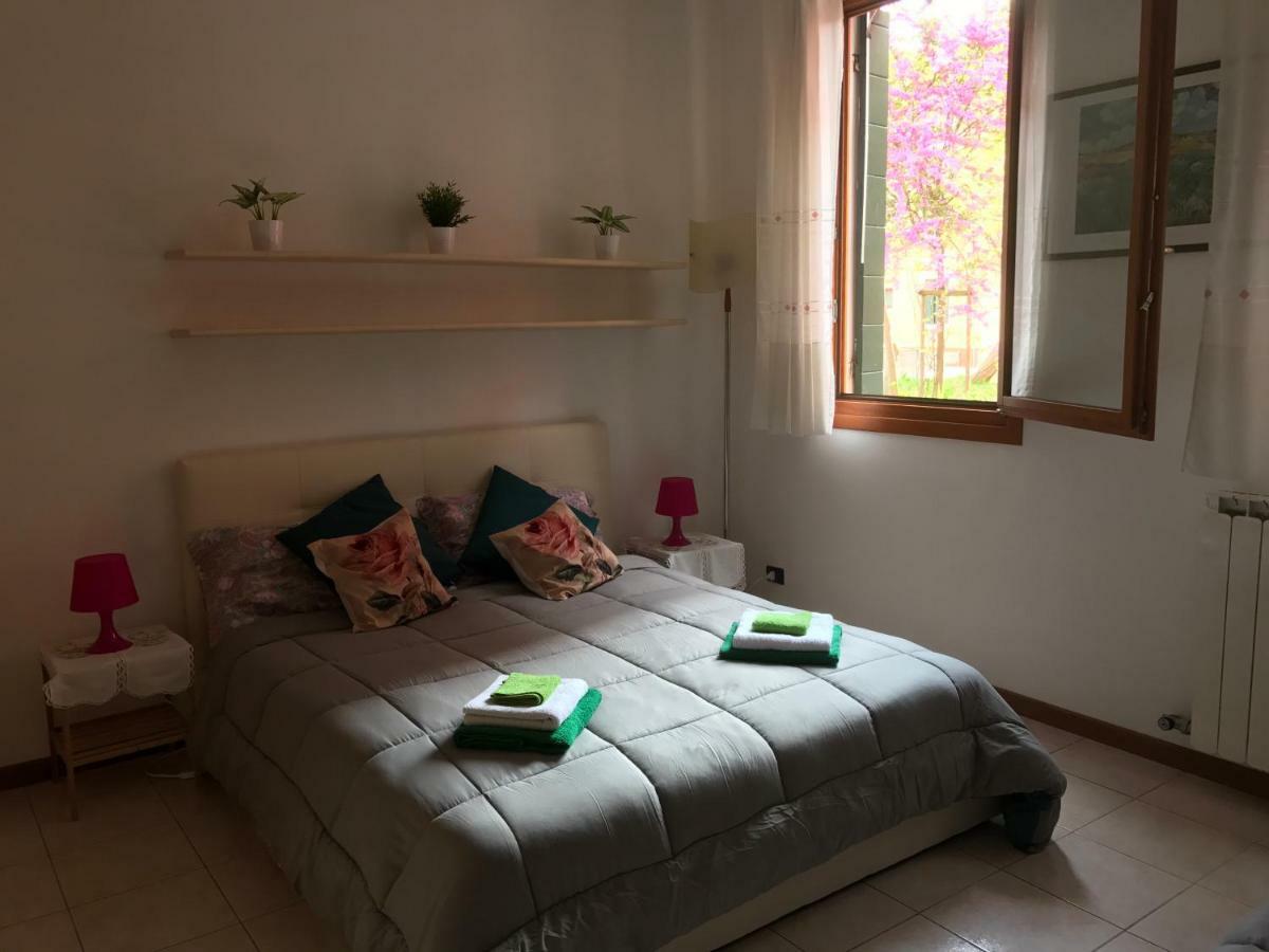 Appartamento Alla Corte Veneţia Exterior foto
